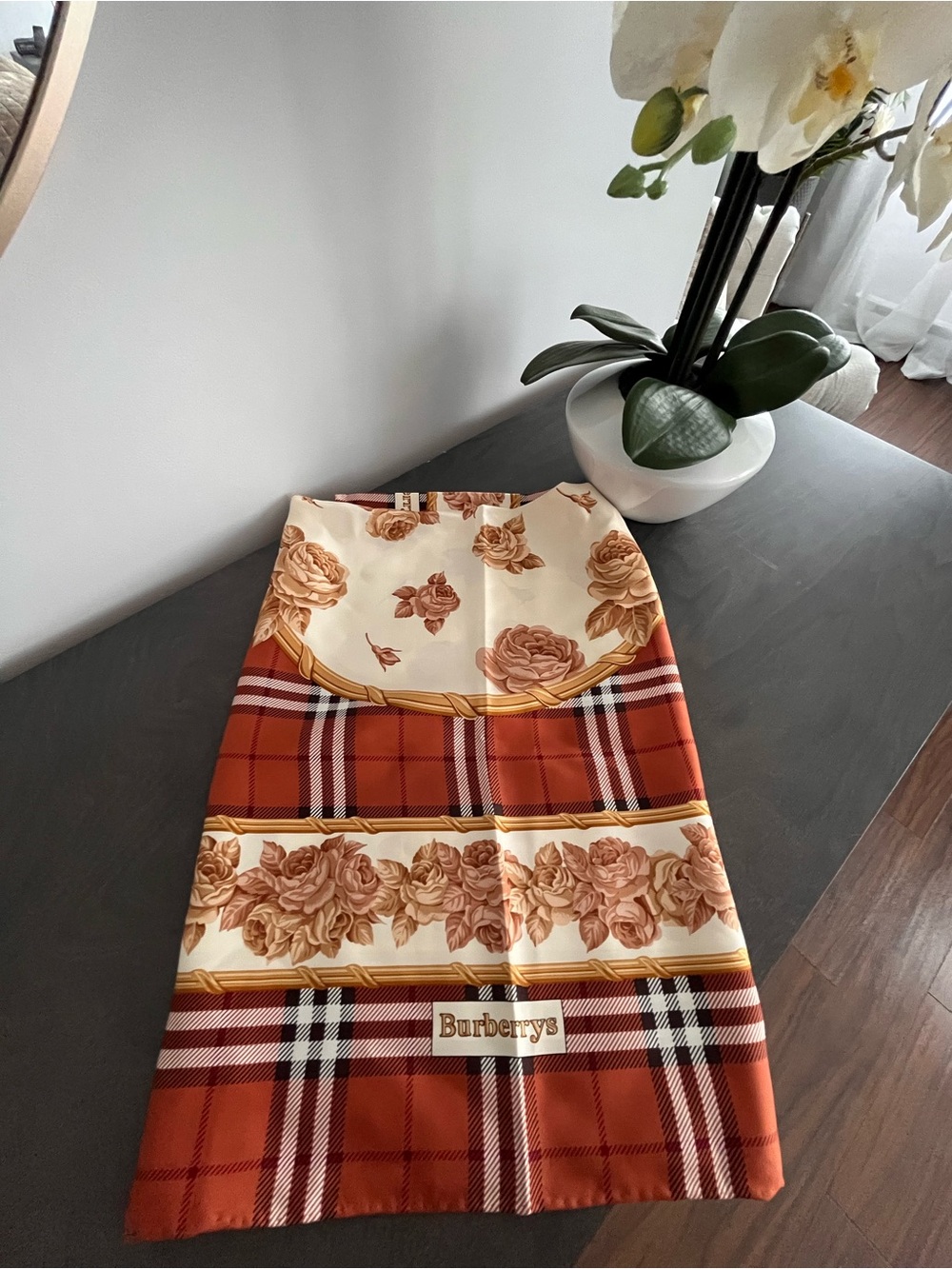 Vintage Burberry scarf 🧣